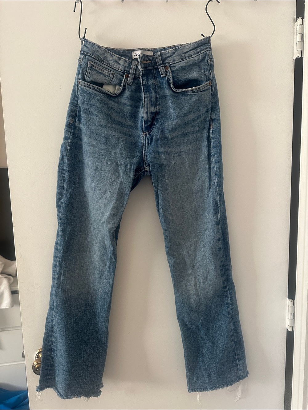 Zara Women’s Faded Blue Straight Jeans